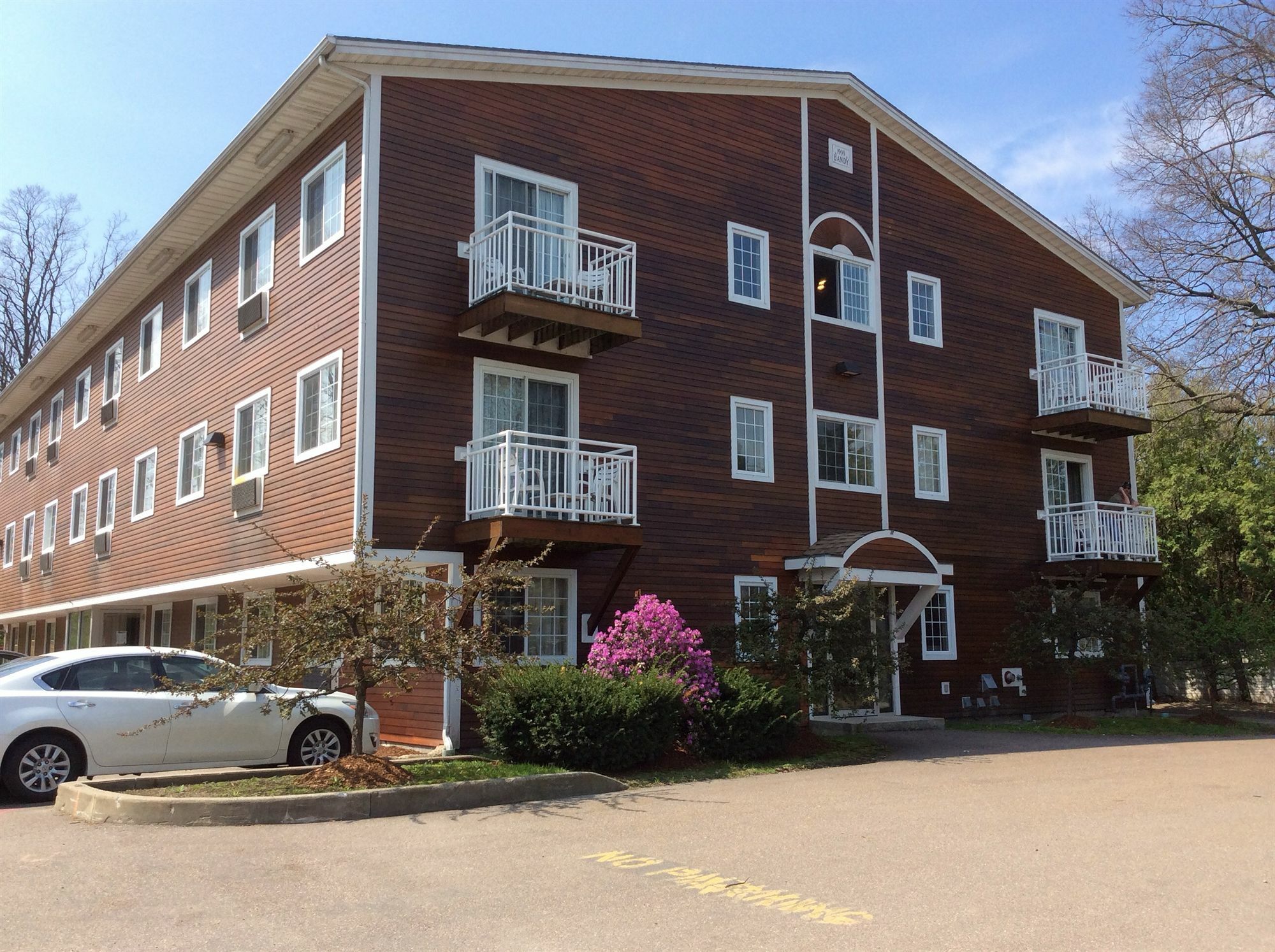 Handys Extended Stay Suites Colchester Exterior foto